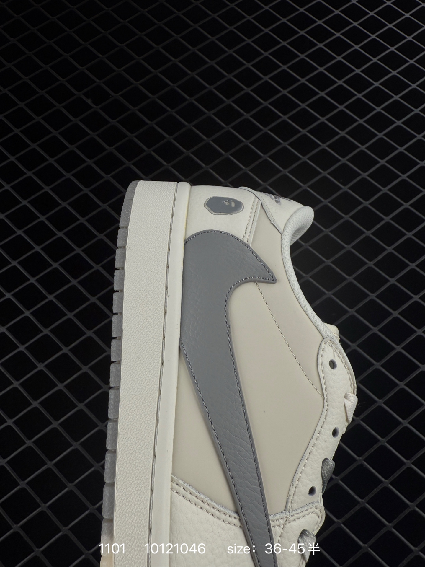 Travis Scott x Air Jordan 1 ” Reverse Mocha “